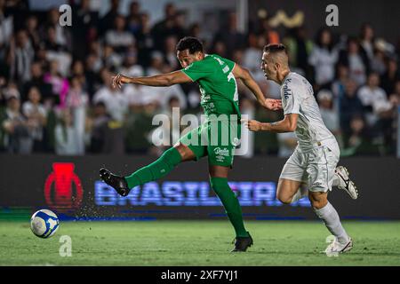 Santos, Brasilien. Juli 2024. Habraão während eines Spiels zwischen Santos und Chapecoense, gültig für das 13. Runde Spiel der brasilianischen Fußball-Meisterschaft B 2024, das am Montag, 1. Juli 2024, im Stadion Urbano Caldeira (Vila Belmiro) in Santos an der Südküste des Bundesstaates São Paulo ausgetragen wurde. Quelle: Anderson Lira/FotoArena/Alamy Live News Stockfoto