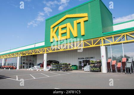 Kent Building liefert Ladenschild am Bishop Drive in Fredericton, New Brunswick, Kanada Stockfoto