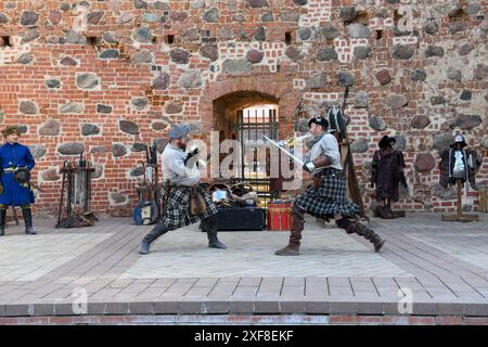 Mir, Weißrussland - 29. Mai 2024: Nachstellung eines Ritterduells auf der Burg mir in Weißrussland Stockfoto