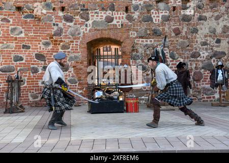 Mir, Weißrussland - 29. Mai 2024: Nachstellung eines Ritterduells auf der Burg mir in Weißrussland Stockfoto