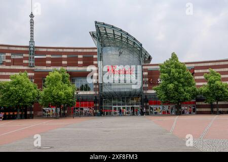 Westfield CENTRO, Centro Oberhausen, Außenansicht. Oberhausen, Nordrhein-Westfalen, DEU, Deutschland, 17.05.2024 *** Westfield CENTRO, Centro Oberhausen, Außenansicht Oberhausen, Nordrhein-Westfalen, DEU, Deutschland, 17 05 2024 Stockfoto