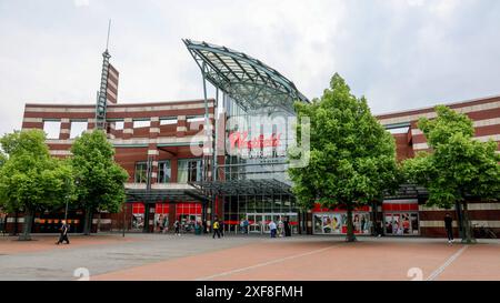 Westfield CENTRO, Centro Oberhausen, Außenansicht. Oberhausen, Nordrhein-Westfalen, DEU, Deutschland, 17.05.2024 *** Westfield CENTRO, Centro Oberhausen, Außenansicht Oberhausen, Nordrhein-Westfalen, DEU, Deutschland, 17 05 2024 Stockfoto