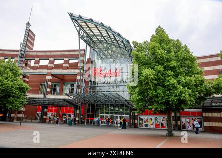 Westfield CENTRO, Centro Oberhausen, Außenansicht. Oberhausen, Nordrhein-Westfalen, DEU, Deutschland, 17.05.2024 *** Westfield CENTRO, Centro Oberhausen, Außenansicht Oberhausen, Nordrhein-Westfalen, DEU, Deutschland, 17 05 2024 Stockfoto