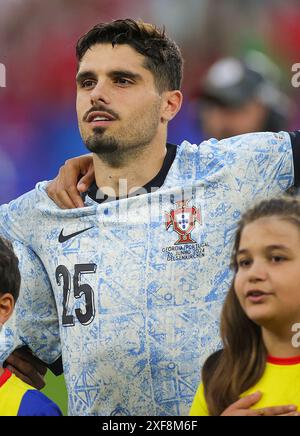 Gelsenkirchen, Deutschland. Juni 2024. firo: 26.06.2024, Fußball: UEFA EURO 2024, EM, Europameisterschaft 2024, Gruppenphase, M35, Match 35 Georgia - Portugal 2:0 Pedro Neto aus Portugal sieht auf einem Halbfigurenporträt Guthaben: dpa/Alamy Live News Stockfoto