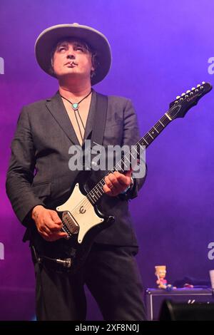 Rom, Italien. Juli 2024. Pete Doherty von den Libertines tritt am 1. Juli 2024 während der Tour 2024 im Villa Ada Estate 2024 in Rom auf. (Foto: Domenico Cippitelli/NurPhoto) Credit: NurPhoto SRL/Alamy Live News Stockfoto