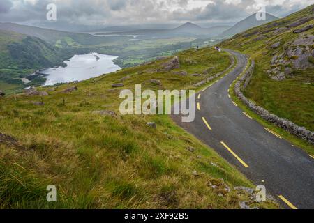 Healy Pass und Glanmore Lake (R574) auf der Halbinsel Beara, Irland, Vereinigtes Königreich Stockfoto