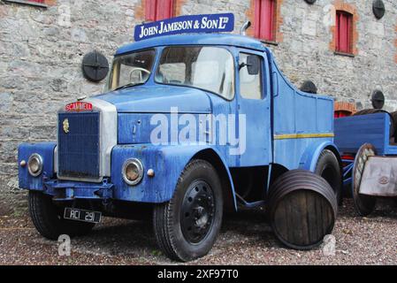 Scammell war ein britischer Hersteller für Zugmaschinen, schwere Lastkraftwagen und geländegängige Militärfahrzeuge für schwere Lasten. Nach der Übernahme von Leyland durch DAF endete die Produktion bei Scammell 1988. Foto: Scammel LKW der John Jameson and Son Ltd, Irish Whiskey Distillery *** Scammell war ein britischer Hersteller von Zugmaschinen, schweren Lkw und Geländefahrzeugen für schwere Lasten nach der Übernahme von Leyland durch DAF. die Produktion bei Scammell endete 1988 mit Photo Scammel Truck von John Jameson and Son Ltd, Irish Whiskey Distillery Stockfoto