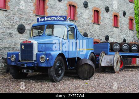 Scammell war ein britischer Hersteller für Zugmaschinen, schwere Lastkraftwagen und geländegängige Militärfahrzeuge für schwere Lasten. Nach der Übernahme von Leyland durch DAF endete die Produktion bei Scammell 1988. Foto: Scammel LKW der John Jameson and Son Ltd, Irish Whiskey Distillery *** Scammell war ein britischer Hersteller von Zugmaschinen, schweren Lkw und Geländefahrzeugen für schwere Lasten nach der Übernahme von Leyland durch DAF. die Produktion bei Scammell endete 1988 mit Photo Scammel Truck von John Jameson and Son Ltd, Irish Whiskey Distillery Stockfoto