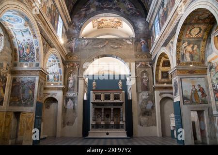 Martinengo Mausoleum aus Marmor und Bronze aus der Renaissance von Gasparo Cairano und Bernardino delle Croci aus dem 16. Jahrhundert und Fresken aus der Renaissance von Floriano Stockfoto