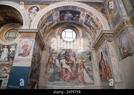 Renaissance-Fresken von Floriano Ferramola und Paolo da Caylina dem Jüngeren aus dem 16. Jahrhundert im Coro delle monache del monastero di Santa Giulia (Choi Stockfoto