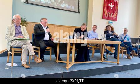 Jeremy Hunt bei Wahlhustings gegen den Liberal Democrat Paul folgt Godalming und Ash Stockfoto