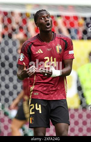 DÜSSELDORF, DEUTSCHLAND - 1. JULI: Amadou Onana aus Belgien reagiert beim Achtelfinale der UEFA EURO 2024 in der Düsseldorf Arena am 1. Juli 2024 in Düsseldorf.© diebilderwelt / Alamy Stock Stockfoto