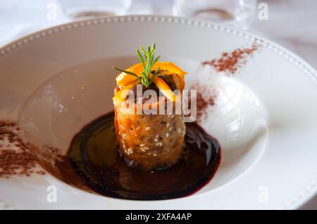 Schokoladendessert. Ansicht schließen. Stockfoto