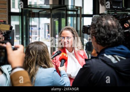 Den Haag, Niederlande. Juli 2024. DEN HAAG - Minister Fleur Agema kommt vor dem Transfer im Ministerium für Gesundheit, Wohlfahrt und Sport an. ANP TOBIAS KLEUVER niederlande Out - belgien Out Credit: ANP/Alamy Live News Stockfoto
