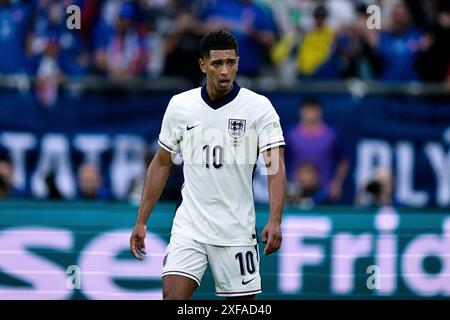 GELSENKIRCHEN, DEUTSCHLAND - JUNI 30: Jude Bellingham beim Achtelfinale der UEFA EURO 2024 zwischen England und der Slowakei am Juni in der Arena AufSchalke Stockfoto