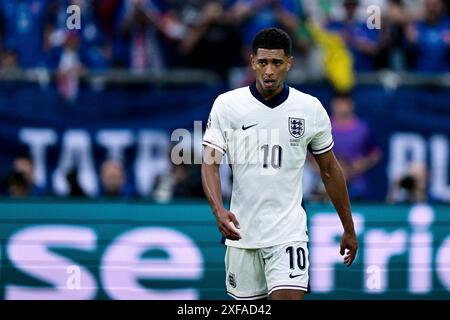 GELSENKIRCHEN, DEUTSCHLAND - JUNI 30: Jude Bellingham beim Achtelfinale der UEFA EURO 2024 zwischen England und der Slowakei am Juni in der Arena AufSchalke Stockfoto