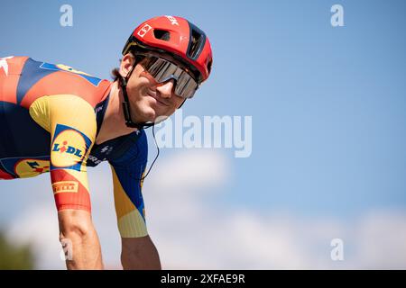 Pinerolo, Italien. Juli 2024. Lidl – der italienische Fahrer des Trek-Teams Giulio Ciccone zu Beginn der vierten Etappe des Tour de France Radrennens über 139, 6 Kilometer (86,9 Meilen) mit Start in Pinerolo und Ziel in Valloire, Italien, Dienstag, den 02. Juli 2024. Sport - Radsport . (Foto: Marco Alpozzi/Lapresse) Credit: LaPresse/Alamy Live News Stockfoto