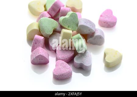 Bunte kleine herzförmige Bonbons 6 Stockfoto