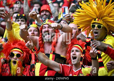 Fussball, Europameisterschaft, EURO 2024, Achtelfinale, Merkur Spiel-Arena DŸsseldorf: Frankreich Belgien; Fans Belgien. Fan, Fans, Fankultur, Begeisterung. Stockfoto