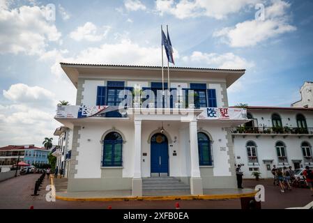 Französische Botschaft an der Plaza de Francia, ursprünglicher Marktplatz, jetzt French Plaza, Casco Viejo, das alte Stadtzentrum, Panama City, Panama City Stockfoto