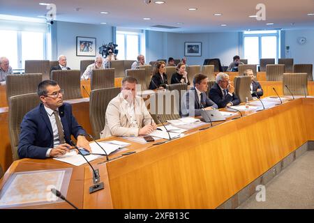 Brüssel, Belgien Juli 2024. Der Mandatsausschuss wird auf einer Plenartagung des flämischen Parlaments am Dienstag, den 2. Juli 2024 in Brüssel vorgestellt. BELGA FOTO NICOLAS MAETERLINCK Credit: Belga News Agency/Alamy Live News Stockfoto