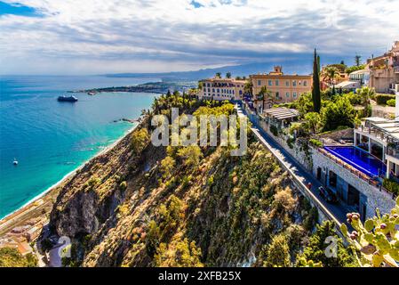 Geografie / Reise, Italien, Sizilien, Taormina, Blick von Piazza IX Aprile, ZUSÄTZLICHE RECHTE-CLEARANCE-INFO-NOT-AVAILABLE Stockfoto