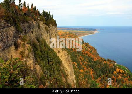 Geografie / Reise, Kanada, Quebec, Cap Bon-Ami, Blick von Mont-Saint-Alban in Richtung Cap-des-Rosiers, ADDITIONAL-RIGHTS-CLEARANCE-INFO-NOT-AVAILABLE Stockfoto