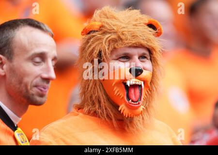 Die Fans der Niederlande in der Tribüne vor der UEFA Euro 2024, dem Achtelfinale in der Münchener Fußball-Arena in München, Deutschland. Bilddatum: Dienstag, 2. Juli 2024. Stockfoto