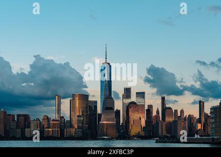 Manhattan (New York City) Financial District, The Battery und Tribeca von der Waterfront, Jersey City, New Jersey (NJ), USA Stockfoto