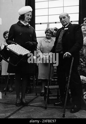 Marzo 1969 Londra Archivio Storico Olycom/LaPresse Alexandra di Kent, coniugata Ogilvy (nome completo Alexandra Helen Elizabeth Olga Christabel; Londra, 25 dicembre 1936), è una principessa britannica, in 57ª posizione nella linea di successione al trono. Nella Foto: Alexandra di Kent Besuch un Centro di anziani Foto: Alexandra aus Kent besucht ein Seniorenzentrum Credit: LaPresse/Alamy Live News Stockfoto