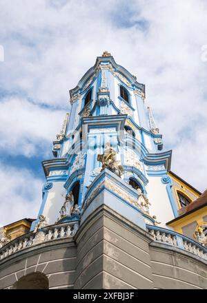 Berühmte blau-weiße Kirche Duernstein, Wachau, unesco, Weltkulturerbe, niederösterreich, österreich Stockfoto