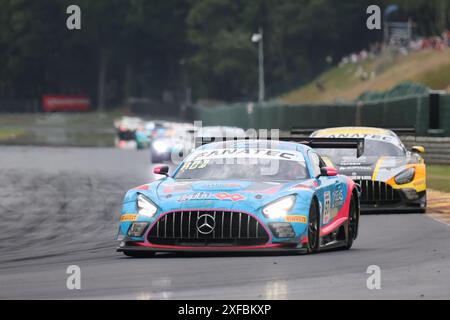 ISA AL-KHALIFA (BHR) / Martin KODRIC (HRV) / Lewis WILLIAMSON (GBR) / Nelson PANCIATICI (FRA), #60, Mercedes-AMG GT3 EVO, Team: 2 Seas Motorsport (BHR), Motorsport, CrowdStrike 24H of Spa, Belgien, Spa-Francorchamps, 29.06.2024 Foto: Eibner-Pressefoto/Juergen Augst Stockfoto