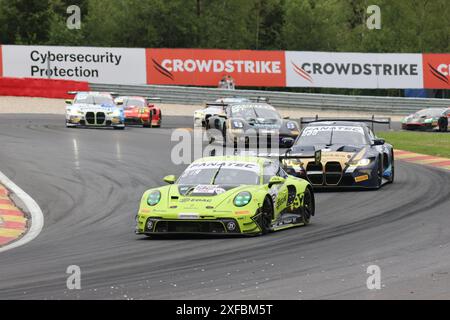 Mathieu JAMINET (FRA) / Matt CAMPBELL (aus) / Frederic MAKOWIECKI (FRA), #92, Porsche 911 GT3 R (992), Team: SSR Herberth (DEU), Motorsport, CrowdStrike 24H of Spa, Belgien, Spa-Francorchamps, 29.06.2024 Foto: Eibner-Pressefoto/Jürgen Augst Stockfoto