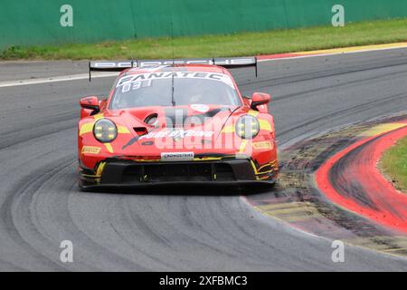 Aliaksandr MALYKHIN (GBR) / Klaus BACHLER (AUT) / Joel STURM (DEU), #911, Porsche 911 GT3 R (992), Team: Pure Racing (LTU), Motorsport, CrowdStrike 24H von Spa, Belgien, Spa-Francorchamps, 29.06.2024 Foto: Eibner-Pressefoto/Jürgen Augst Stockfoto