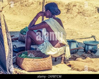 10 20 2020 Vintage Old Photo von 1978 Bastar-Stammesfrau Chhattisgarh Indien Asien. Stockfoto