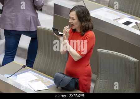 Brüssel, Belgien Juli 2024. Hannelore Goeman von Vooruit auf einer Plenartagung des Flämischen Parlaments am Dienstag, den 2. Juli 2024 in Brüssel. BELGA FOTO NICOLAS MAETERLINCK Credit: Belga News Agency/Alamy Live News Stockfoto