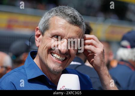 Spielberg, Österreich. Juni 30 2024. Formel 1 Quatar Airlines großer Preis von Österreich am Red Bull Ring, Österreich. Im Bild: Gunther Steiner auf der Startaufstellung vor Start des Rennens © Piotr Zajac/Alamy Live News Stockfoto