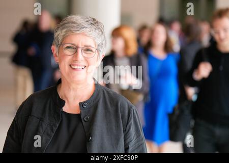 Fraktionssitzung Bündnis 90/die Grünen auf dem Weg zur Fraktionssitzung der Bundestagsfraktion, Bündnis 90/die Grünen, Vorsitzende der Grünen-Bundestagsfraktion, Britta Haßelmann Berlin Berlin Berlin DE *** Bündnis 90 die Grünen Fraktionsfraktion auf dem Weg zur Fraktionsfraktion, Bündnis 90 die Grünen, Vorsitzende der Fraktion Grüne, Britta Haßelmann Berlin Berlin GER Stockfoto