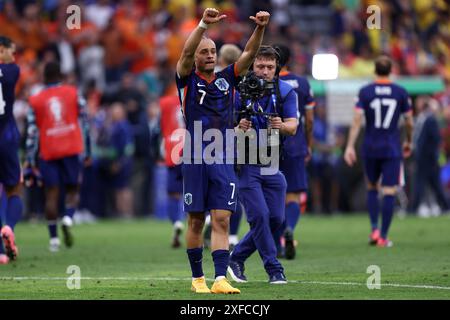 München, Deutschland. Juli 2024. Xavi Simons aus den Niederlanden feiert das Achtelfinale der UEFA Euro 2024 zwischen Rumänien und Nederland am 2. Juli 2024 in München. Quelle: Marco Canoniero/Alamy Live News Stockfoto