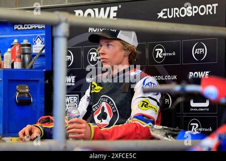 Tate Zischke (Reserve) von Belle Vue „ATPI“ Aces während des ROWE Motor Oil Premiership Matches zwischen Belle Vue Aces und Ipswich Hexen im National Speedway Stadium, Manchester am Montag, den 1. Juli 2024. (Foto: Eddie Garvey | MI News) Credit: MI News & Sport /Alamy Live News Stockfoto