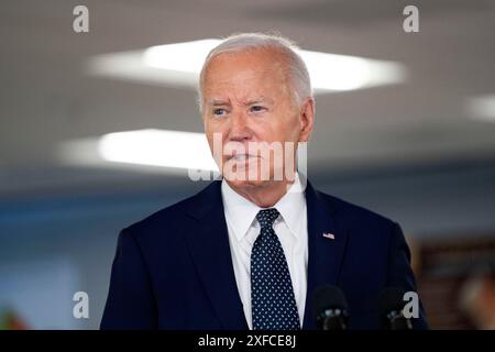 Washington, Usa. Juli 2024. Präsident Joe Biden hält eine Stellungnahme, nachdem er am Dienstag, den 2. Juli 2024, im D.C. Emergency Operations Center in Washington, D.C. ein operatives Briefing über extremes Wetter erhalten hatte. Foto: Bonnie Cash/Pool/ABACAPRESS. COM Credit: Abaca Press/Alamy Live News Stockfoto