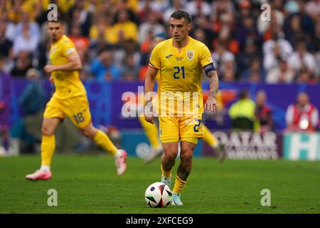 München, Deutschland. Juli 2024. MÜNCHEN – 2. JULI: Nicolae Stanciu aus Rumänien beim Achtelfinale der UEFA EURO 2024 in der Allianz Arena am 2. Juli 2024 in München. (Foto von Andre Weening/Orange Pictures) Credit: Orange Pics BV/Alamy Live News Stockfoto