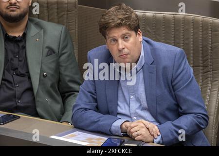 Brüssel, Belgien Juli 2024. Jeremie Vaneeckhout von Groen auf einer Plenartagung des flämischen Parlaments am Dienstag, den 2. Juli 2024 in Brüssel. BELGA FOTO NICOLAS MAETERLINCK Credit: Belga News Agency/Alamy Live News Stockfoto