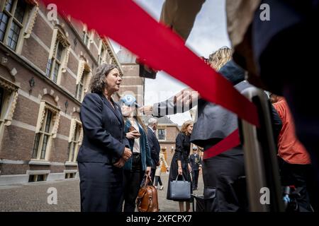 DEN HAAG - Marjolein Faber, Minister für Asyl und Migration, bei Ankunft für den ersten Ministerrat mit dem neuen Kabinett. ANP LINA SELG niederlande raus - belgien raus Stockfoto