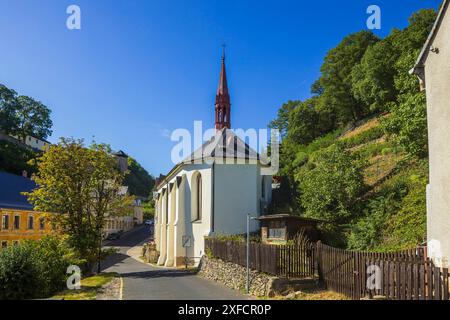 Graupen, Krupka deutsch Graupen ist eine Stadt im ÃösteckÃ½ kraj in Tschechien. An die historische Bedeutung und Größe der alten Bergstadt erinnert die gut erhaltene Denkmalzone mit Bauten aus der Zeit der Gotik und Renaissance. Horni Krupka Tschechien *** Graupen, Krupka Deutsch Graupen ist eine Stadt im ÃösteckÃ½ kraj in Tschechien die gut erhaltene Denkmalzone mit Gebäuden aus der Gotik und Renaissance erinnert an die historische Bedeutung und Größe der alten Bergstadt Horni Krupka Tschechien Stockfoto