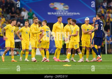 München, Deutschland. Juli 2024. München, Deutschland, 2. Juli 2024: Spieler Rumäniens nach der UEFA EURO 2024-Runde des letzten Achtelfinale zwischen Rumänien und den Niederlanden in der Arena München. (Sven Beyrich/SPP) Credit: SPP Sport Press Photo. /Alamy Live News Stockfoto