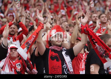 Leipzig, 2. Juli 2024. Österreich-Fans beim Spiel zwischen Österreich und Türkiye. Uefa Euro 2024 Deutschland. Achtelrunde. Stockfoto