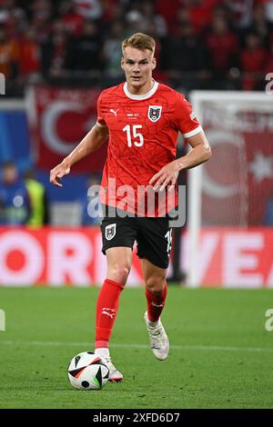 Leipzig, Deutschland. 2. Juli 2024. Philipp Lienhart aus Österreich während des Achtelfinales der UEFA EURO 2024 zwischen Österreich und der Türkei im Stadion Leipzig. Quelle: Meng Gao/Alamy Live News Stockfoto