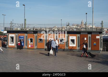 Türkei istanbul 23. juli 2023. Geldautomaten der wichtigsten türkischen Banken in istanbul, Stockfoto