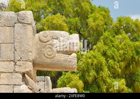 Mexiko, Bundesstaat Yucatan, archäologische Stätte von Chichen Itza, die von der UNESCO zum Weltkulturerbe erklärt wurde, die Plataforma der Venus Stockfoto